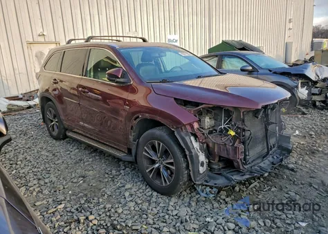 2016 Toyota Highlander Xle z USA, uszkodzony, nr VIN 5TDJKRFH5GS316775